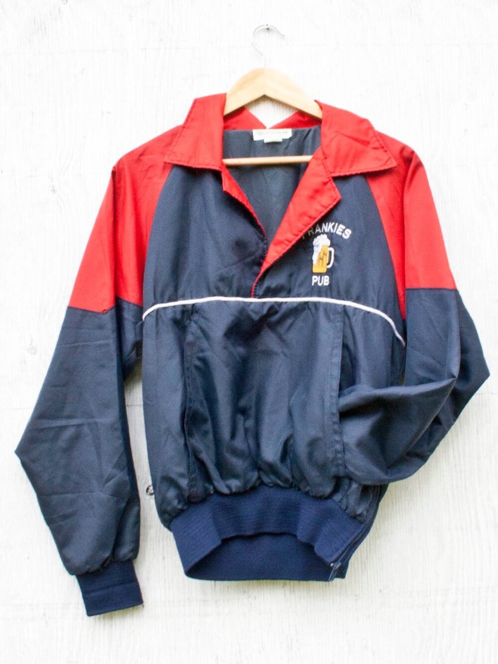Frankies Pub Lightweight Pullover Jacket - Medium - Hi-Pro Windbreaker